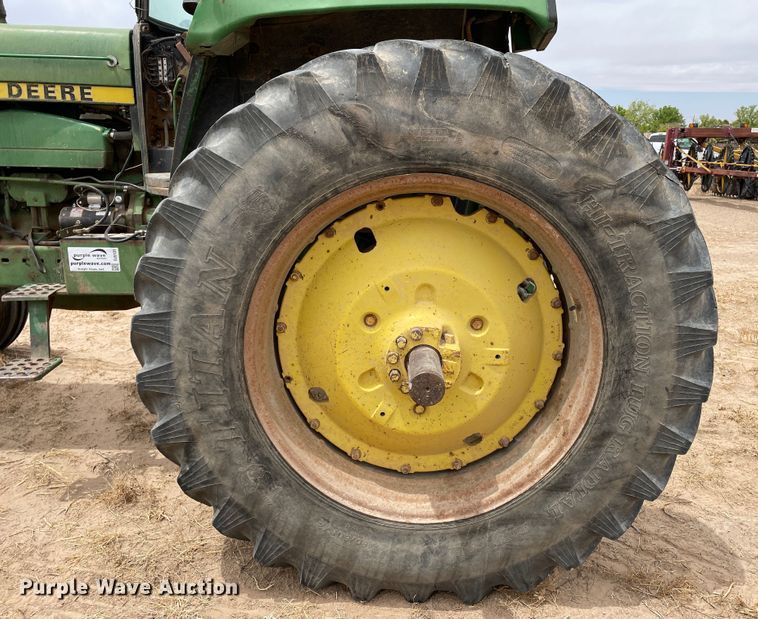 image for item DJ5131 1982 John Deere 4640  tractor