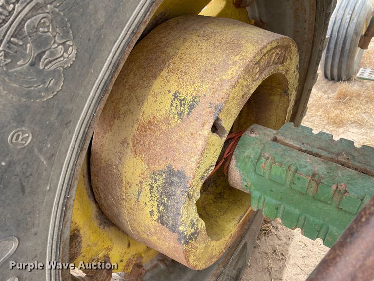 image for item DJ5131 1982 John Deere 4640  tractor