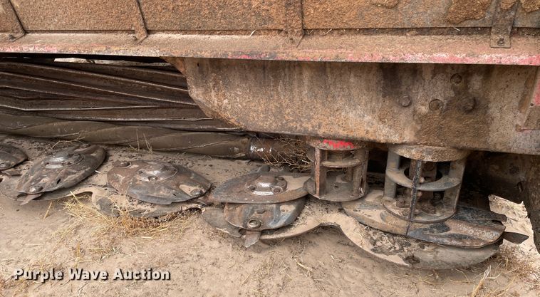 image for item DJ5133 2014 Massey Ferguson WR9760  windrower