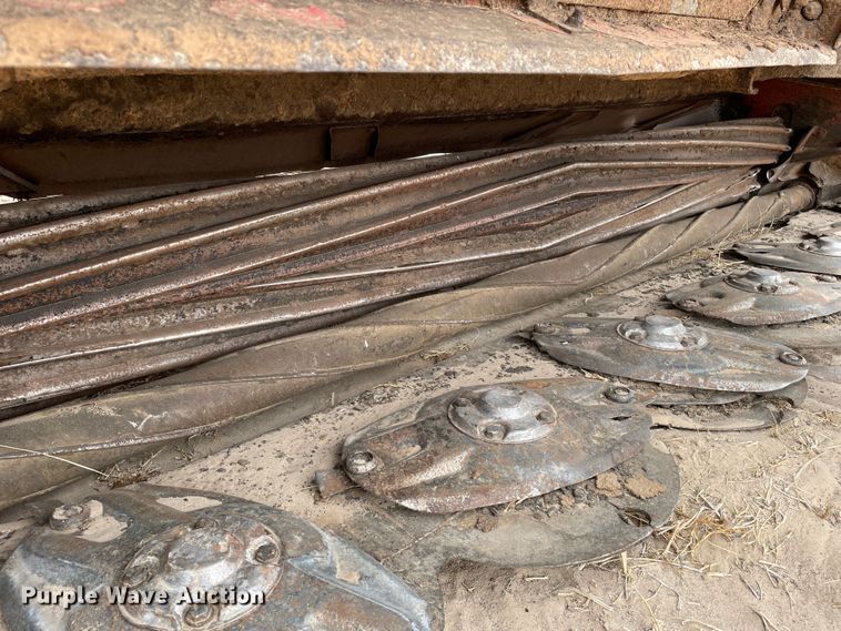 image for item DJ5133 2014 Massey Ferguson WR9760  windrower