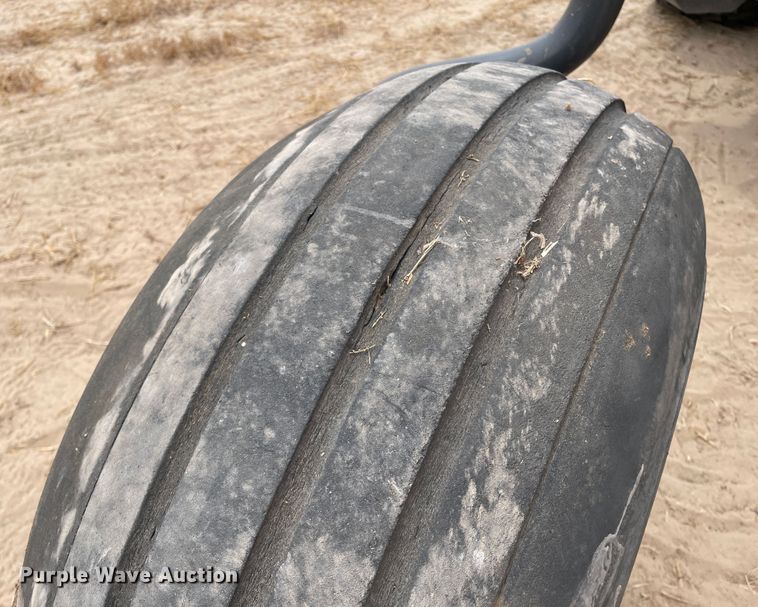 image for item DJ5133 2014 Massey Ferguson WR9760  windrower