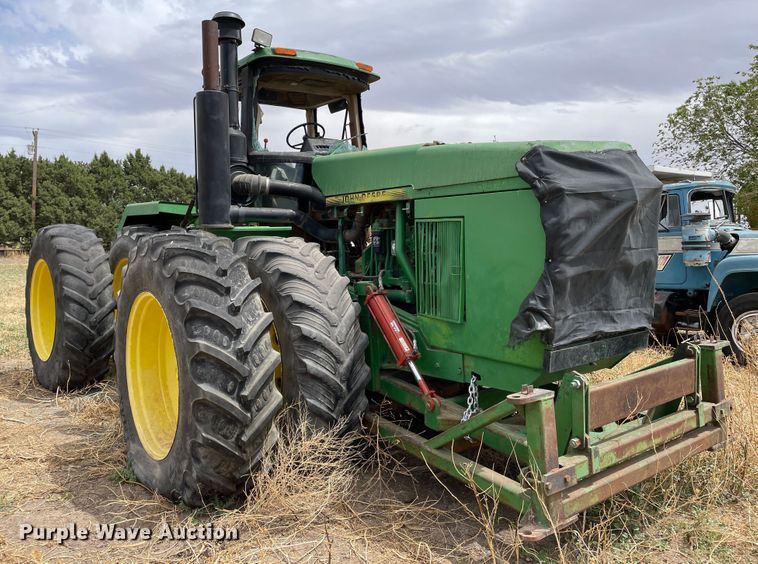 image for item DJ5134 1993 John Deere 8870  4WD tractor