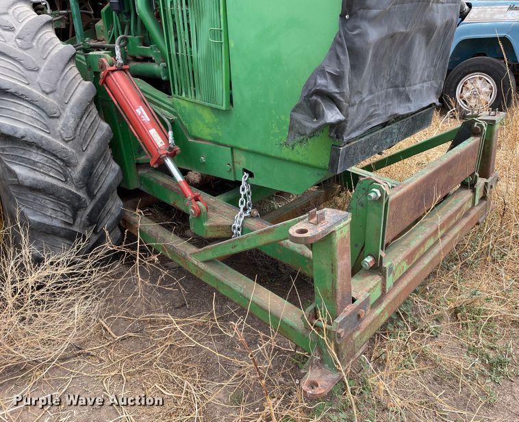 image for item DJ5134 1993 John Deere 8870  4WD tractor