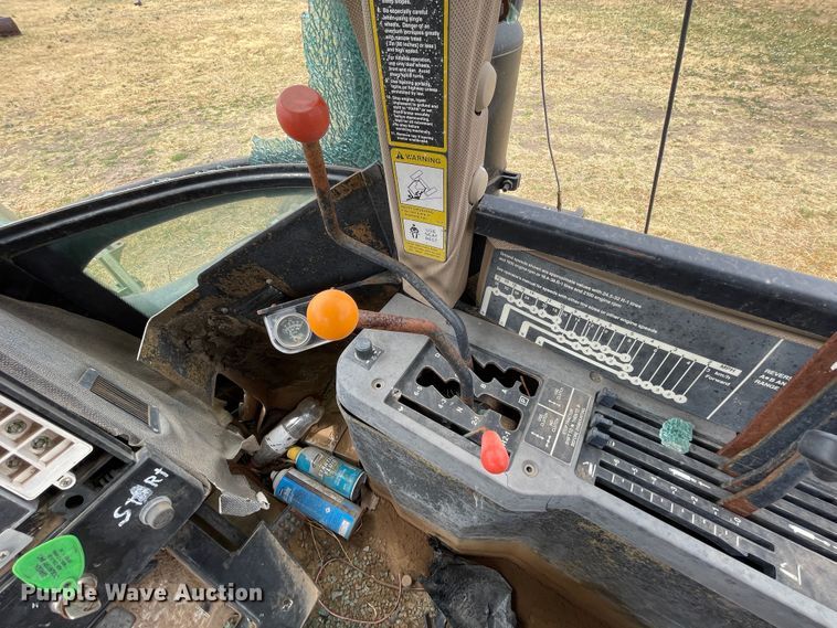 image for item DJ5134 1993 John Deere 8870  4WD tractor