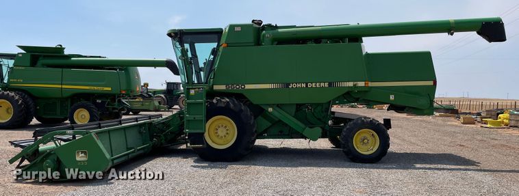 image for item DJ5157 1991 John Deere 9600  combine