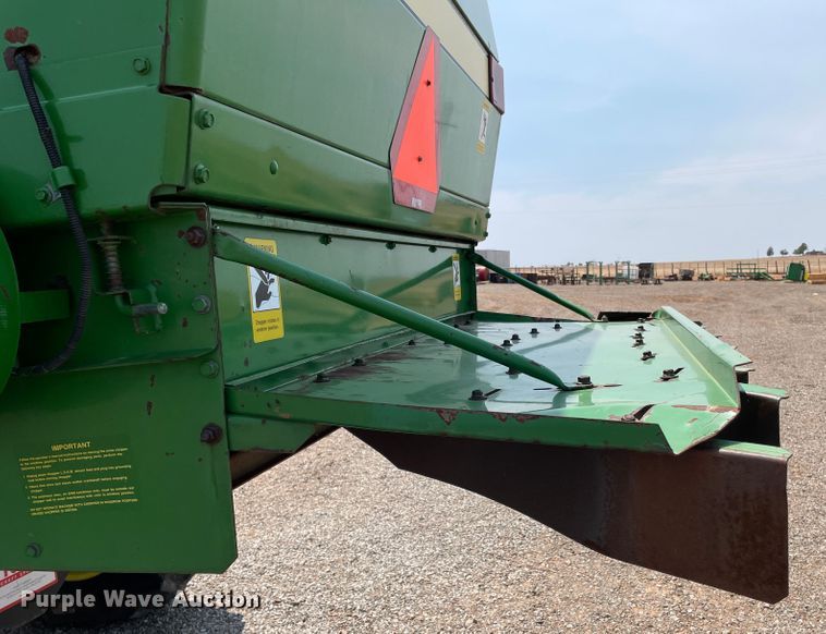 image for item DJ5157 1991 John Deere 9600  combine