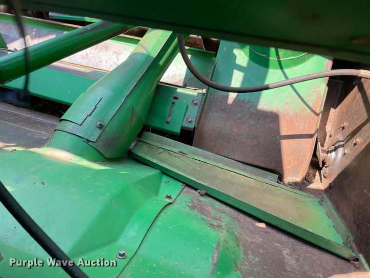 image for item DJ5157 1991 John Deere 9600  combine