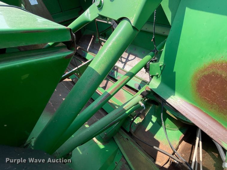 image for item DJ5157 1991 John Deere 9600  combine