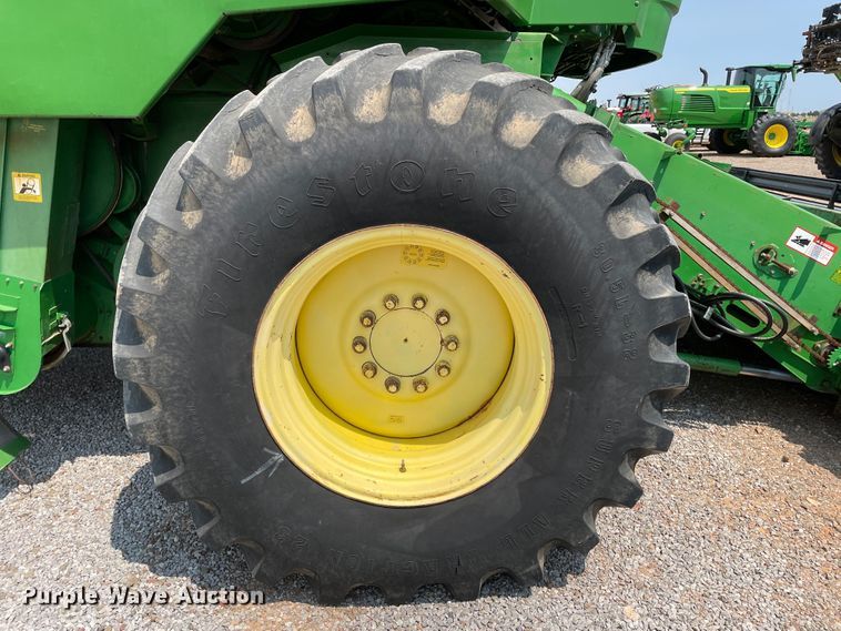 image for item DJ5157 1991 John Deere 9600  combine