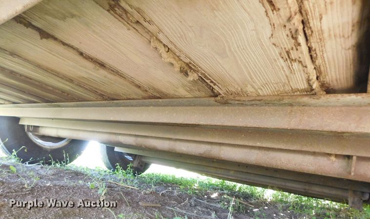 1993 Titan livestock trailer in Ransom, KS | Item DJ7648 sold | Purple Wave