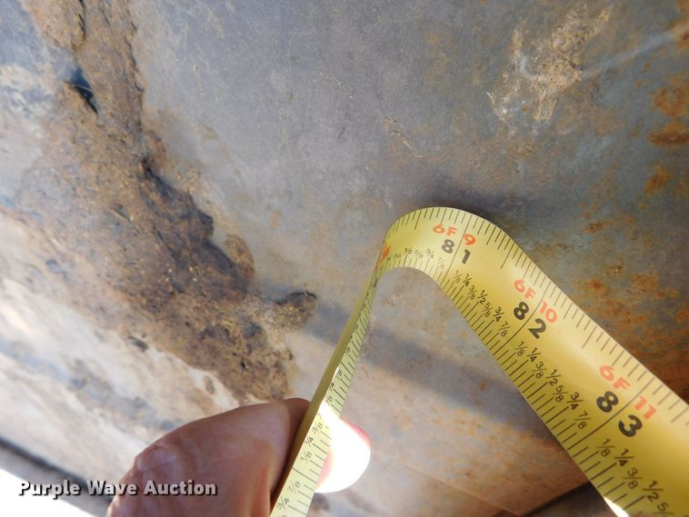 1993 Titan livestock trailer in Ransom, KS | Item DJ7648 sold | Purple Wave