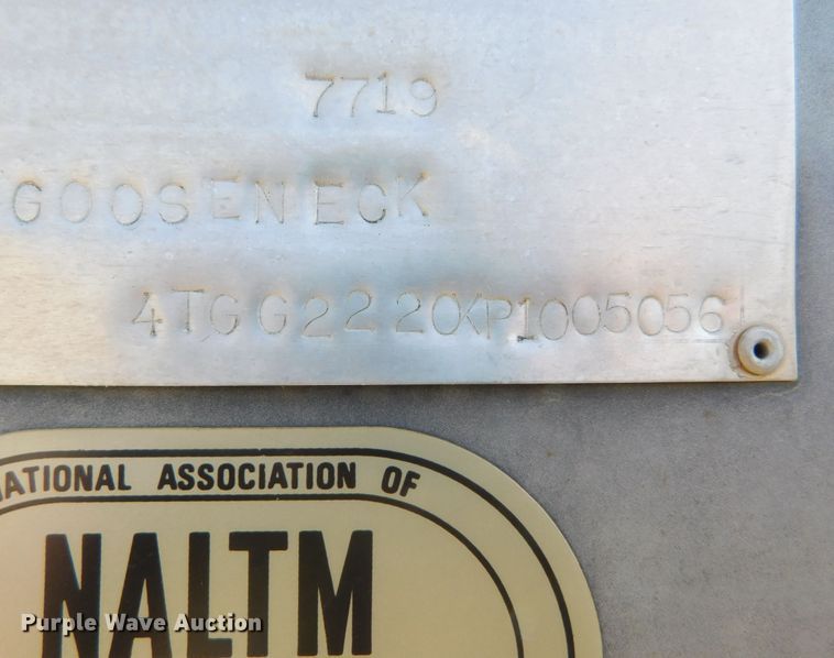 1993 Titan livestock trailer in Ransom, KS | Item DJ7648 sold | Purple Wave