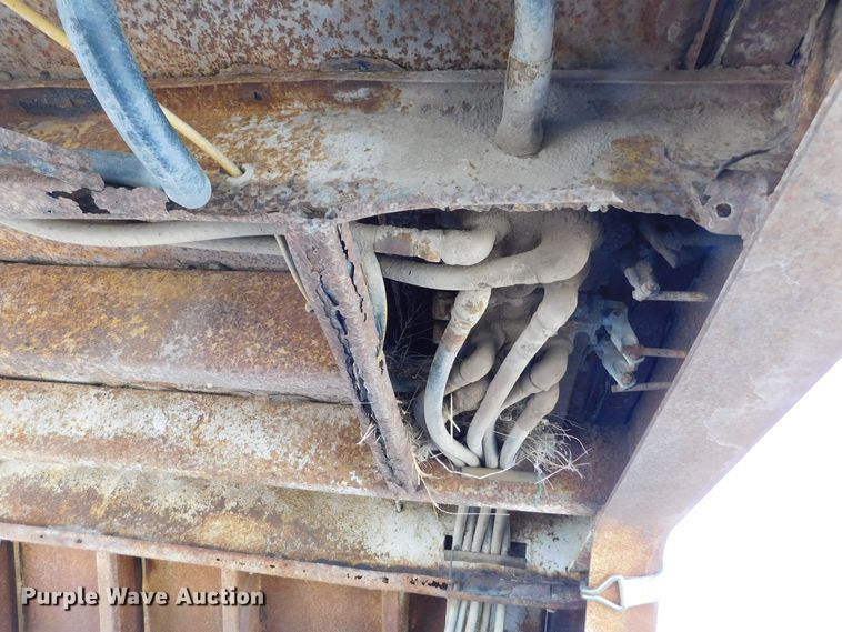 image for item DJ7649 1979 Trail-Eze 5542-1320  drop deck equipment trailer