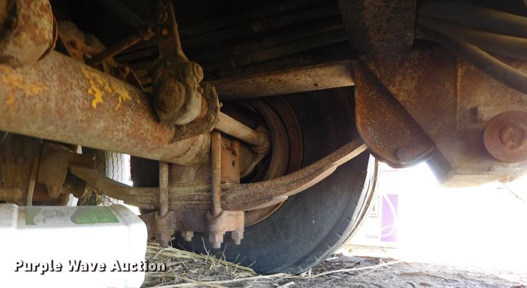 image for item DJ7649 1979 Trail-Eze 5542-1320  drop deck equipment trailer