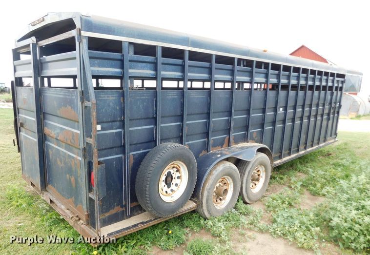 image for item DJ7662 1992 Titan  livestock trailer