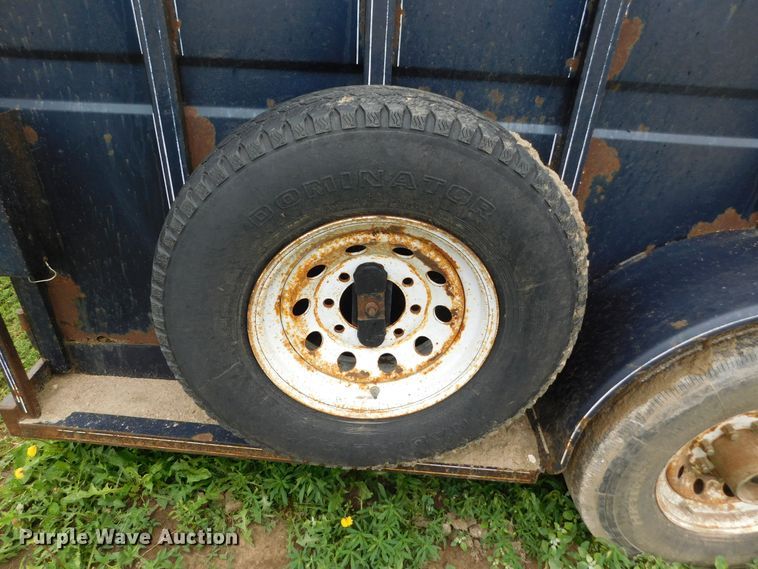 image for item DJ7662 1992 Titan  livestock trailer