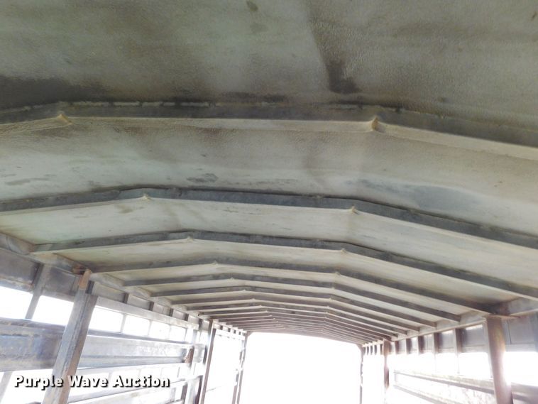 image for item DJ7662 1992 Titan  livestock trailer