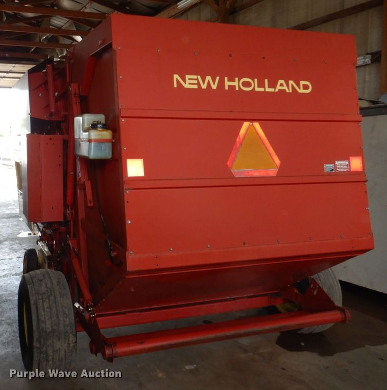 image for item DK0489 New Holland 855  round baler