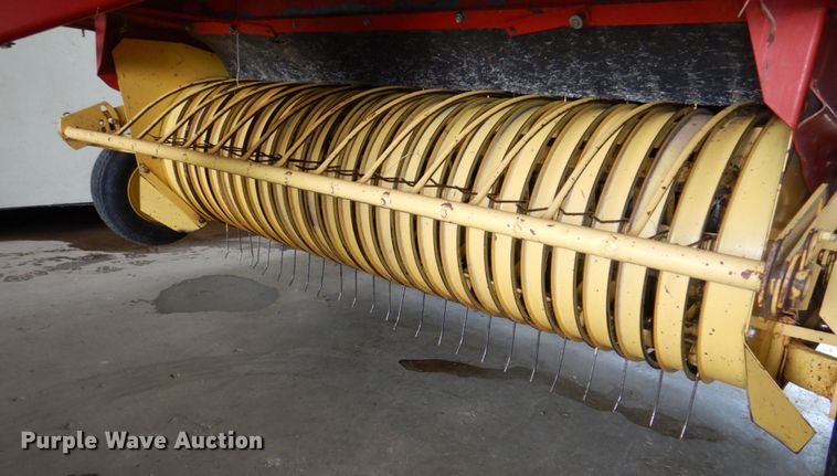 image for item DK0489 New Holland 855  round baler