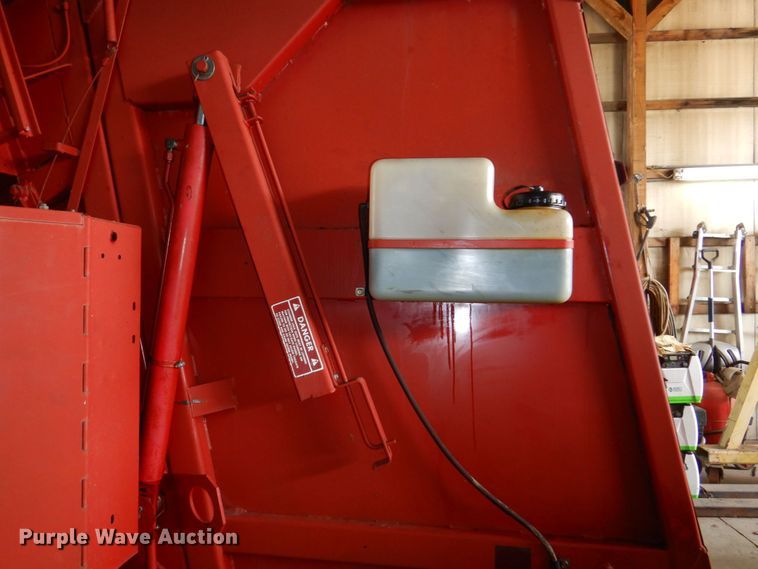 image for item DK0489 New Holland 855  round baler