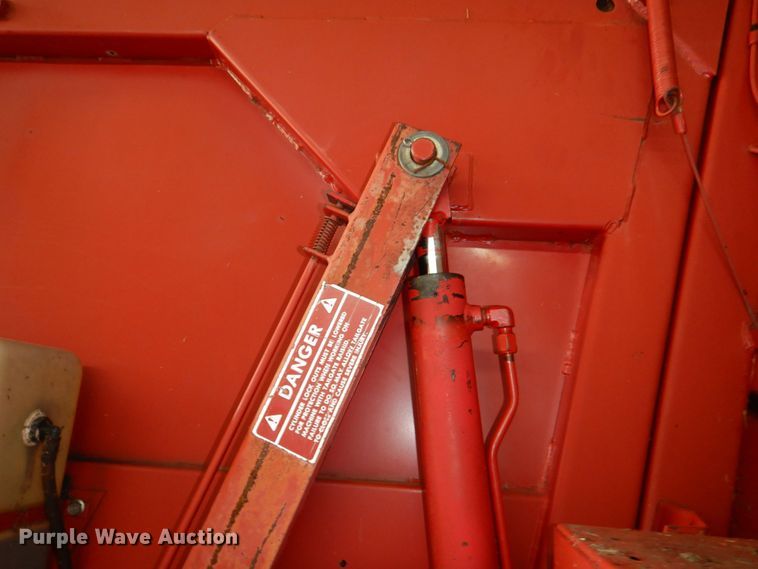 image for item DK0489 New Holland 855  round baler