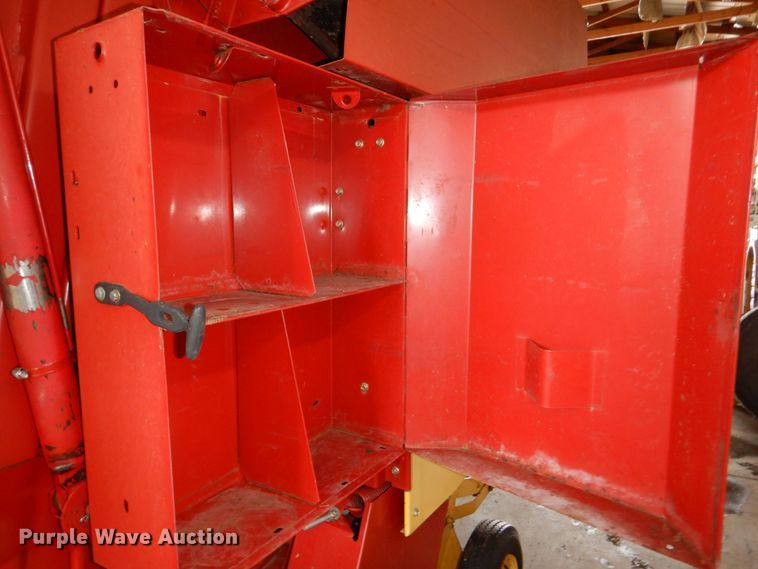 image for item DK0489 New Holland 855  round baler