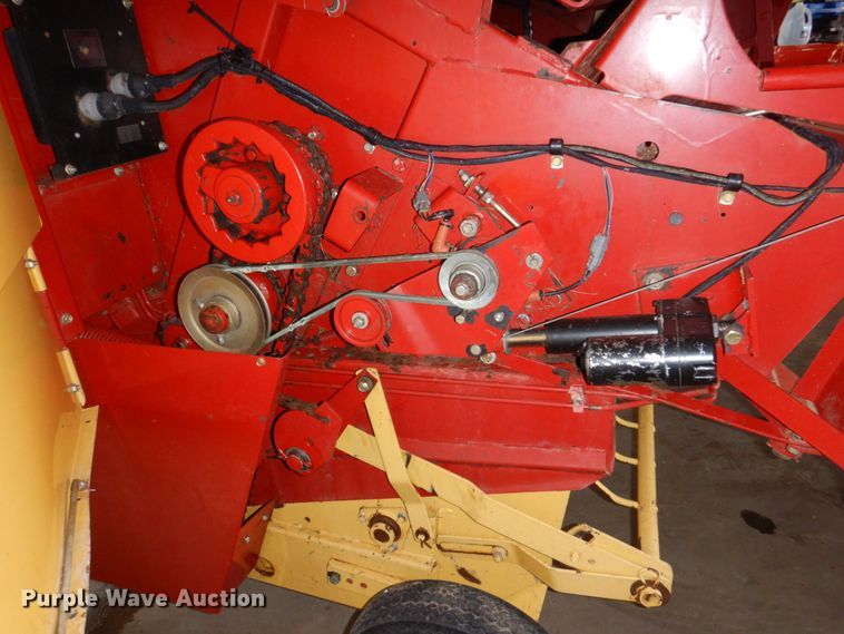 image for item DK0489 New Holland 855  round baler