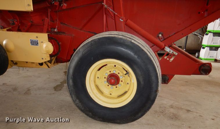 image for item DK0489 New Holland 855  round baler