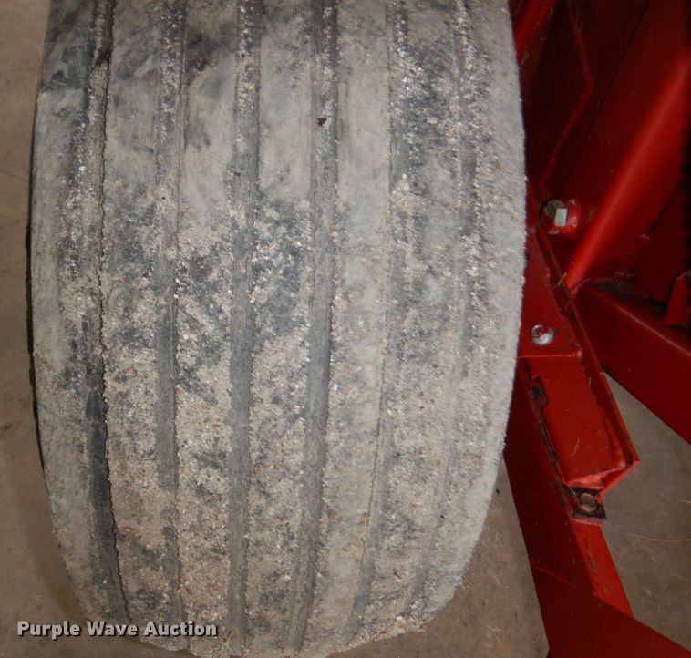 image for item DK0489 New Holland 855  round baler