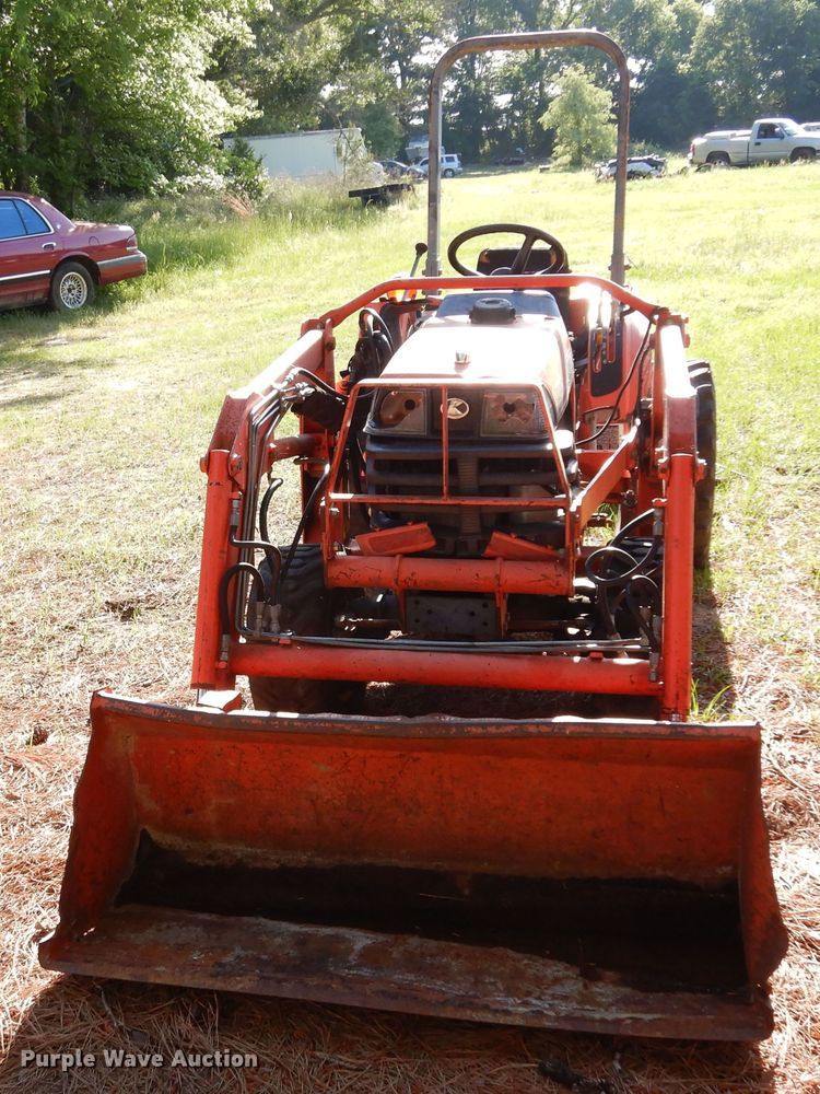 image for item DK8280 Kubota B2410 MFWD tractor