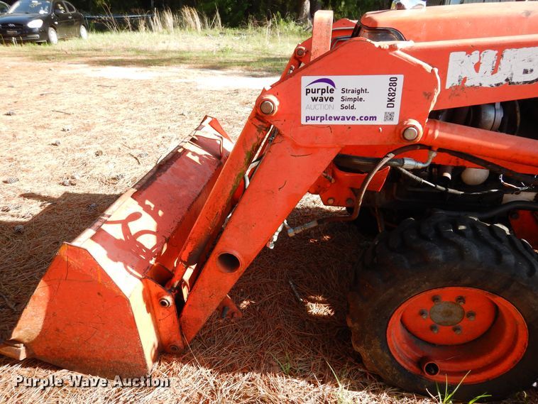 image for item DK8280 Kubota B2410 MFWD tractor