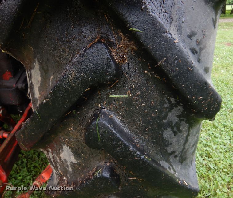 image for item DN0324 Belarus 560M  tractor