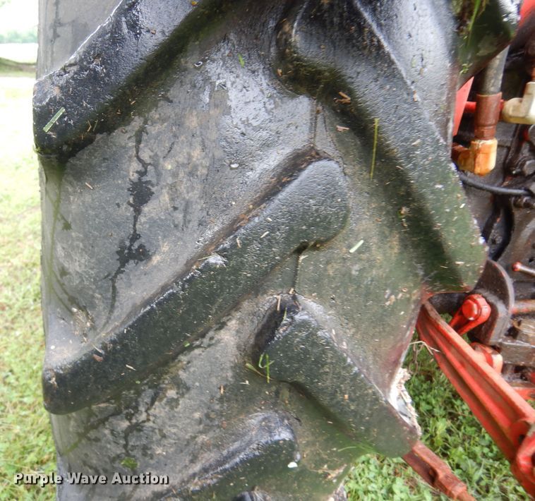 image for item DN0324 Belarus 560M  tractor