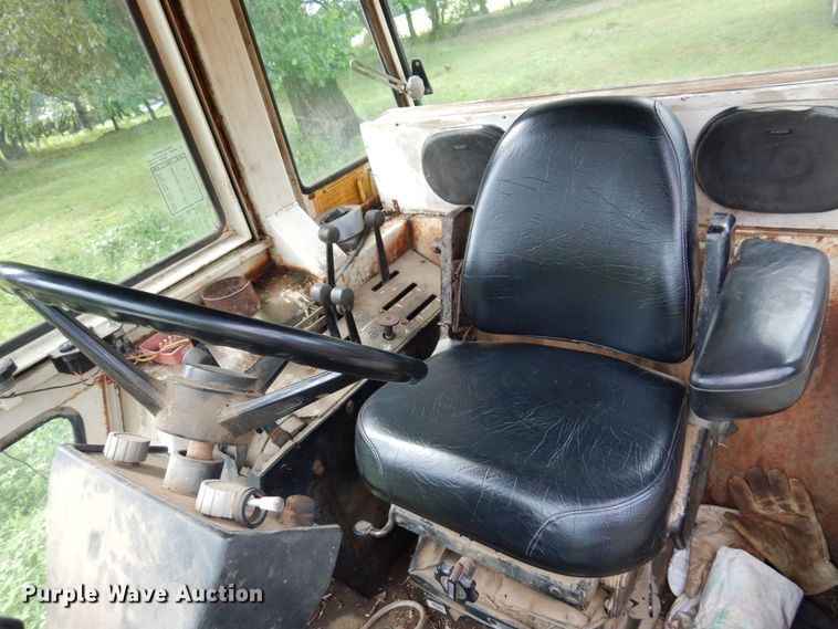 image for item DN0325 Case 2090  tractor