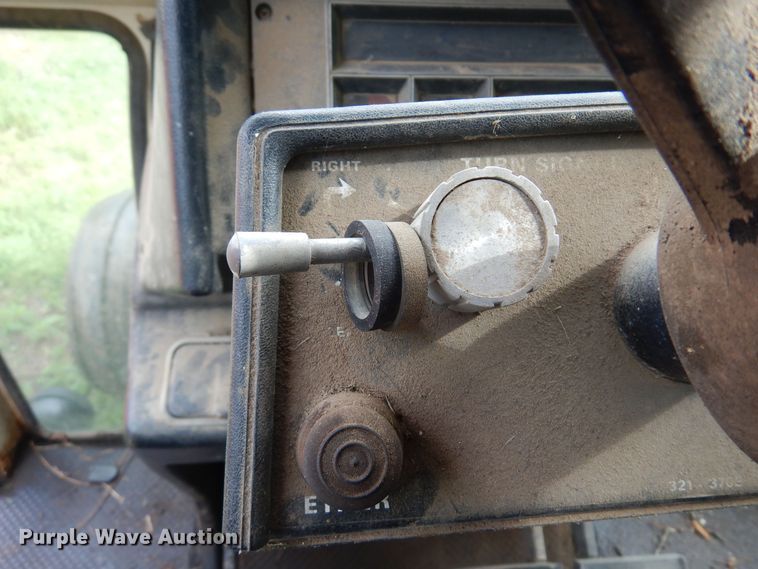 image for item DN0325 Case 2090  tractor