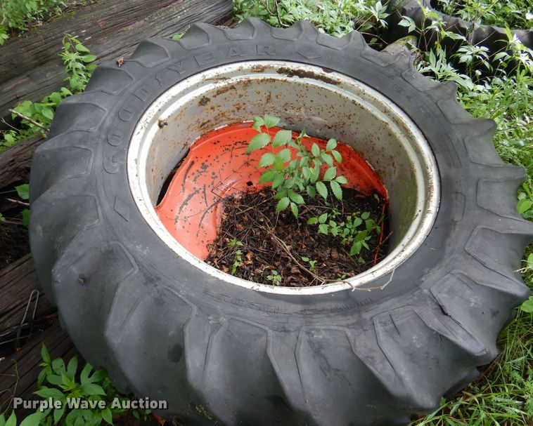 image for item DN0325 Case 2090  tractor