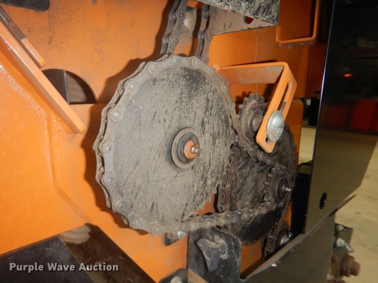 image for item DN0369 Woods FPS60YLC  seeder