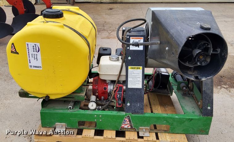 image for item DN6825 A1 Mist Sprayers URX 4-R17  livestock mister