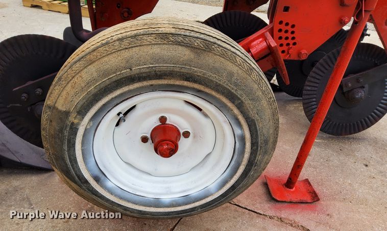 image for item DN6826 International 140  eight bottom two-way plow