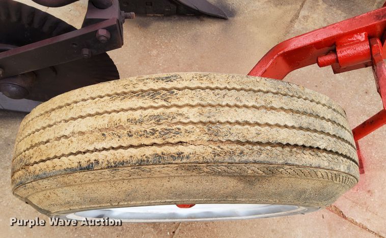 image for item DN6826 International 140  eight bottom two-way plow