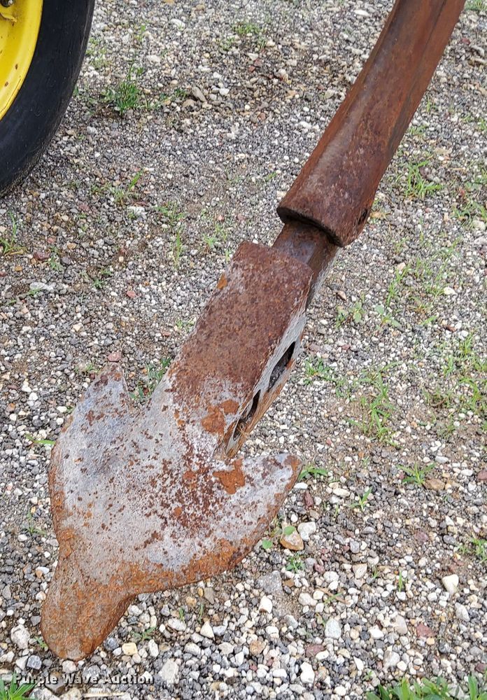 image for item DN6827 John Deere 512  disk ripper