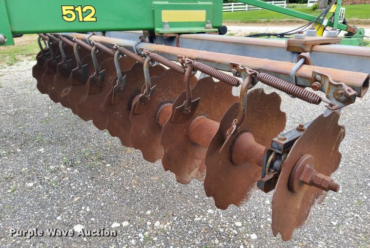 image for item DN6827 John Deere 512  disk ripper