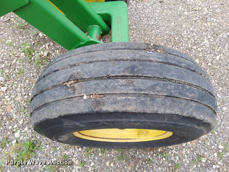 image for item DN6827 John Deere 512  disk ripper