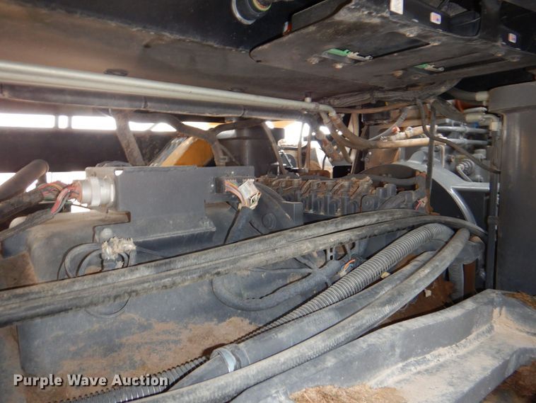 image for item DP4046 2013 Challenger MT965C  4WD tractor