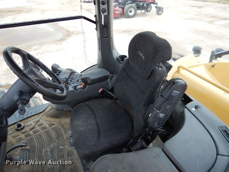 image for item DP4046 2013 Challenger MT965C  4WD tractor