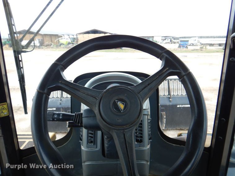 image for item DP4046 2013 Challenger MT965C  4WD tractor