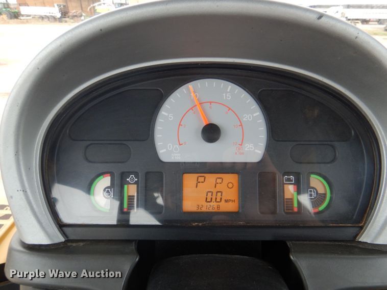 image for item DP4046 2013 Challenger MT965C  4WD tractor