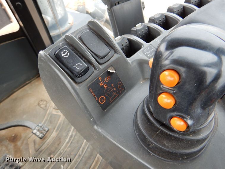 image for item DP4046 2013 Challenger MT965C  4WD tractor