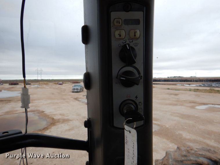 image for item DP4046 2013 Challenger MT965C  4WD tractor