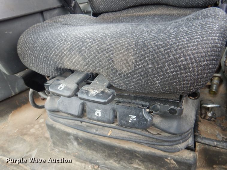 image for item DP4046 2013 Challenger MT965C  4WD tractor